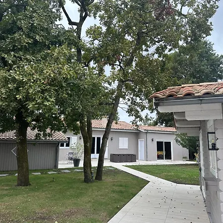 Gainsbourg Tatil Evi